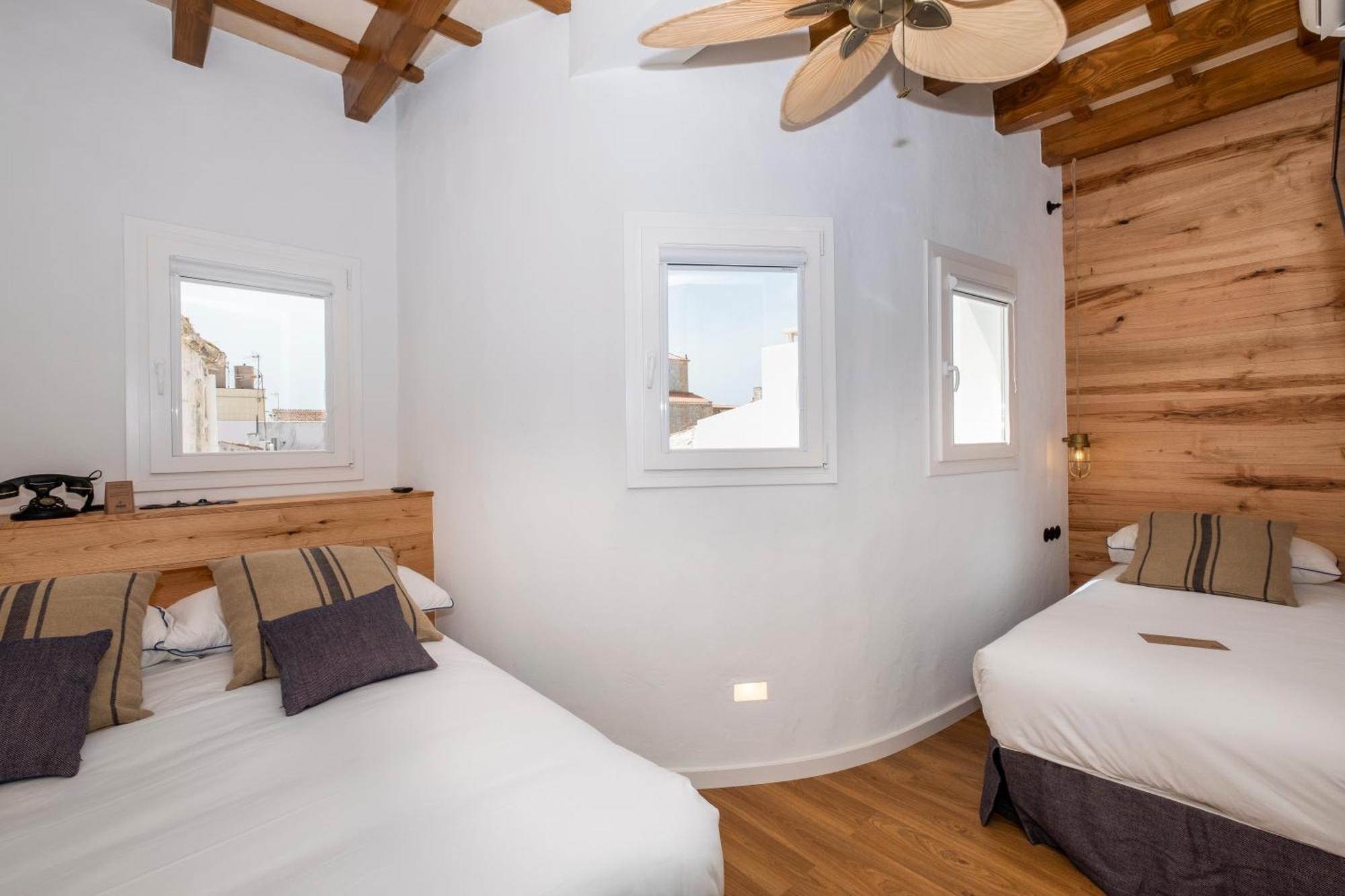 Nao Catedral Boutique Hotel Ciutadella  Zimmer foto